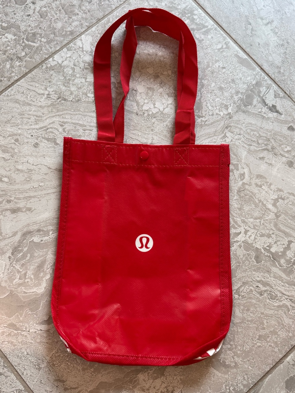 NWT lululemon Red Everyday Tote Bag, Small